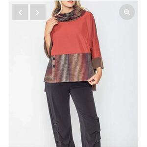 IC Collection Rust Top with Stripe constrast size M